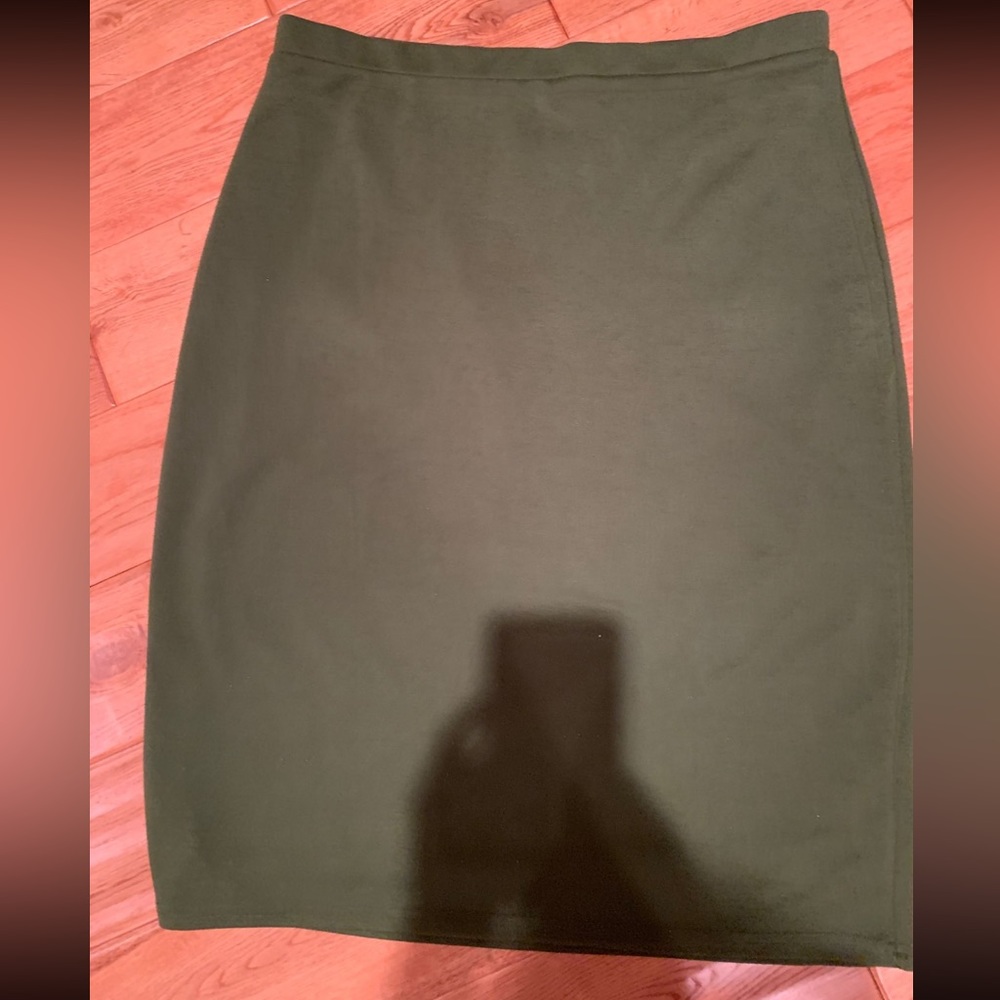 Klassy girl pencil skirt!